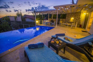 Villa Koybal – İslamlar’da Doğa İçinde, Jakuzili ve Havuzlu