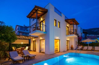 Villa Lamas | Meerblick-Ferienvilla mit 3 Schlafzimmern im Zentrum 