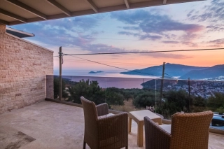 Villa Retro Duo – Luxury Sea View Honeymoon Villa with Jacuzzi, Sauna 