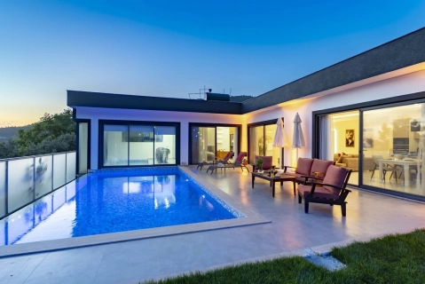 Villa Aqua