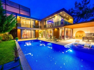 Villa Ekin – Geschützte Villa mit Jacuzzi | Kalkan Islamlar