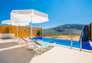 Villa Yazı 1 – Kalkan Ulugöl’de Korunaklı Havuzlu, Jakuzili Villa