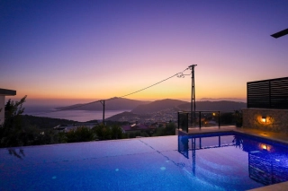 Villa Yusef Kördere – Korunaklı, Deniz Manzaralı Tatil Villası