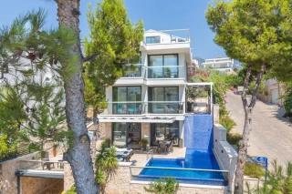 Villa Arcadia – Luxury Sea View Villa with Jacuzzi & Private Pool
