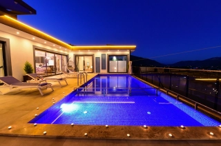 Villa Sedef – Kalkan Sarıbelen’de Kapalı Havuzlu, Jakuzili, Korunaklı 