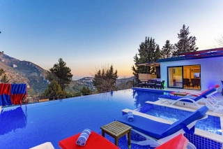 Villa Karadayı, a conservative luxury villa located in nature