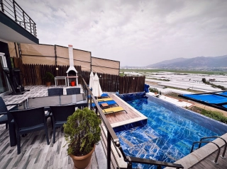 Villa Powder, Conservative Villa Located in Nature.