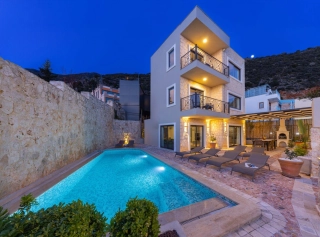 Villa Pearl Kalkan – Zentrale Luxusvilla, 4 Schlafzimmer en-suite