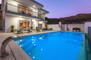 Villa Zeybek Evi – Luxury Nature Retreat with Sheltered Pool 