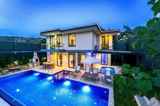 Villa Destan Patara | Patara’da 3 Yatak Odalı, Korunaklı, Jakuzili 