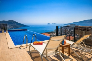 Villa Hacer – Kalkan Kızıltaş’ta Deniz Manzaralı, Jakuzili Villa