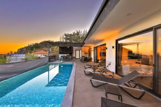 Villa Orya Due | Abgeschirmte Luxusvilla mit Jacuzzi in Kalkan 