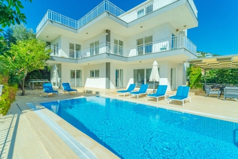 Villa Lilyum