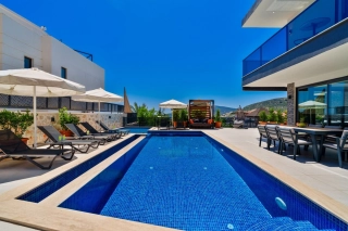 Villa Cassa – Kalkan Kızıltaş’ta Deniz Manzaralı, Jakuzili