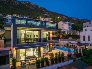 Villa Cassa – Kalkan Kızıltaş’ta Deniz Manzaralı, Jakuzili