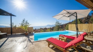 Villa My Way | Kalkan Üzümlü’de Jakuzili, Korunaklı Havuzlu 1+1 Balayı
