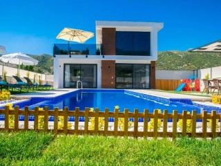 Villa Kaya Sarıbelen | Geschützte Villa in der Natur mit Privatpool 