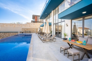Villa Özgen Duo | Ortaalan Kalkan Deniz Manzaralı Lüks Villa Kiralama