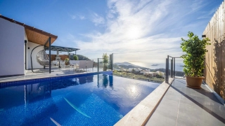 Villa Desde – Kalkan Kördere’de Korunaklı, Jakuzi & Spor Odalı Villa