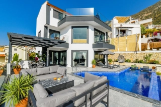 Villa Alesta Kızıltaş , Kalkan’da 5 Yatak Odalı Villa 