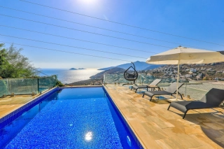 Villa Swap – Kalkan Kızıltaş’ta Deniz Manzaralı, Jakuzili Villa