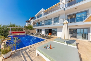 Villa Kaputaş | Luxusvilla in Kalkan Akbel – 6 Suiten – Meerblick