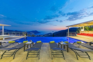 Villa Kaputaş | Luxusvilla in Kalkan Akbel – 6 Suiten – Meerblick