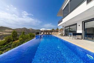 Villa Pilot Kalkan – Sarıbelen’de Korunaklı Havuzlu, Jakuzili