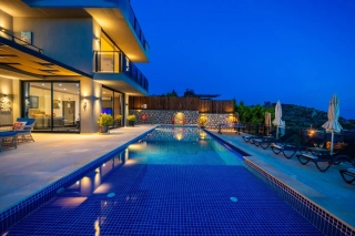 Villa Azde – Moderne Luxusvilla mit Meerblick, 3 Schlafzimmern 