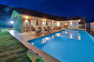 Villa Tawny – Secluded Family Villa with Jacuzzi in Kalkan Sarıbelen