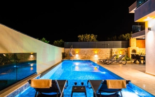Villa Savoye | Kalkan Ordu’da Korunaklı, Jakuzili Özel Havuzlu Villa