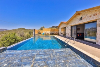 Villa Egemen – Kalkan Ulugöl’de Korunaklı Havuzlu, Jakuzili Balayı