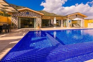Villa Korsan Sarıbelen, Sheltered Villa With Garden 