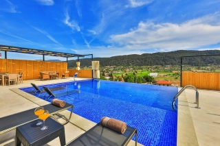 Villa Ela Exclusive – Kalkan Sarıbelen’de Jakuzili, Korunaklı ve Doğa 