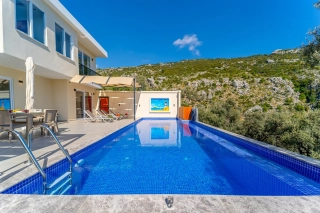 Villa Zens – Sheltered Pool & Jacuzzi Villa Surrounded by Nature 