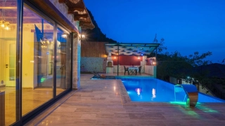 Villa Nasuh – Honeymoon-Villa mit Jacuzzi & Privatem Pool in Kalkan 