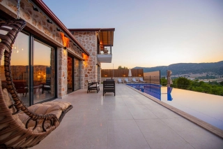 Villa Fiesta Sarıbelen – Kalkan Sarıbelen’de Jakuzili, Korunaklı Villa