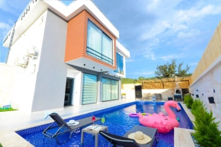 Villa Arels | Privates Ferienhaus mit Jacuzzi & Pool in Kaş Ağullu