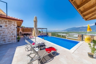 Villa Esyada – Geschützte Villa mit Jacuzzi in Kalkan Yeşilköy