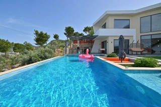 Villa Glass Home – Luxusvilla mit Jacuzzi & Privatem Pool in Kalkan 