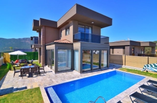 Villa Duru Kaş – Geschützte Ferienvilla mit Privatpool und Jacuzzi 