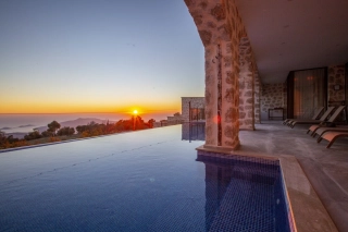 Villa Royal 3 | Abgeschiedene Jacuzzi-Villa mit Panoramablick 