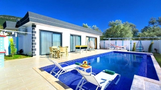 Villa Elif Üzümlü – Kalkan Üzümlü’de Korunaklı, Jakuzili, Balayı