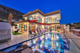 Villa Red Palm Kaş – Gökseki’de Panoramik Manzaralı, Eğlence Donanımlı