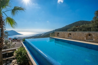 Villa In the Sky – Kalkan’da Sonsuzluk Havuzlu, Panoramik Deniz