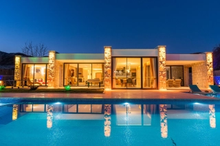 Villa Vip – Kalkan Sarıbelen’de Jakuzili, Saunalı, Isıtmalı Havuzlu