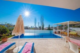Villa Reyyan – Kalkan İslamlar’da Jakuzili ve Korunaklı Balayı Villası