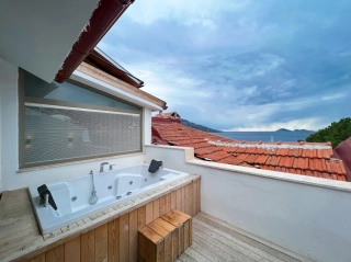 Suite Siena Penthouse is in Kalkan Merkez. 2 Person Rental Suite
