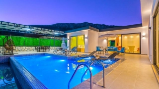 Villa Ortaç 1 – Korunaklı Bahçeli, Jakuzili Villa | Kalkan Bezirgan