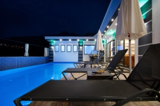 Villa Anemon 4 – Kalkan Akbel’de Korunaklı, Isıtmalı Kapalı Havuzlu